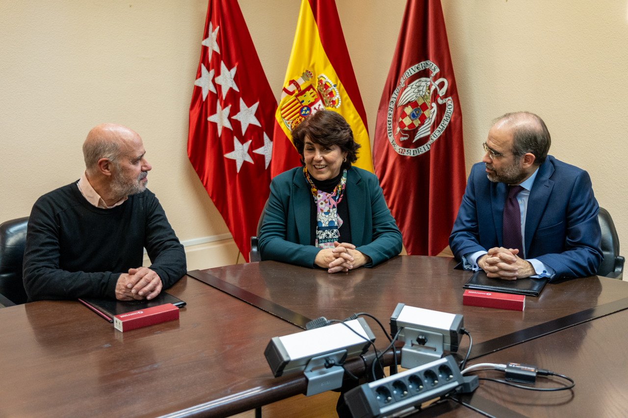 Firma de convenio de colaboración entre AMCC y la UCM